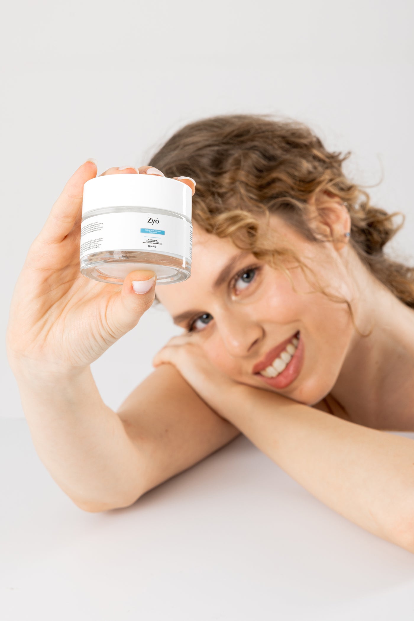 Hyalüronik Asit Yoğun Nemlendirici ve Leke Karşıtı Yüz Kremi 50 ml (Niacinamide + Hyaluronic Acid) görsel 5